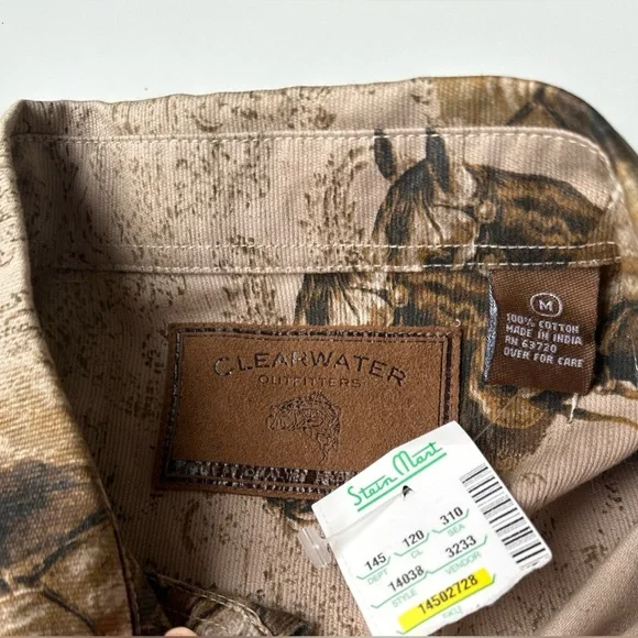 NWT Clearwater Outfitters Horse Equestrian Western Button Up Shirt Men’s Medium - Picture 3 of 7